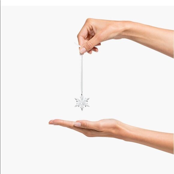 SWAROVSKI Little Snowflake Ornament 1139969 In box - Picture 4 of 11